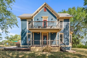 24126 KS Highway 7, Fontana, KS for sale Primary Photo- Image 1 of 1