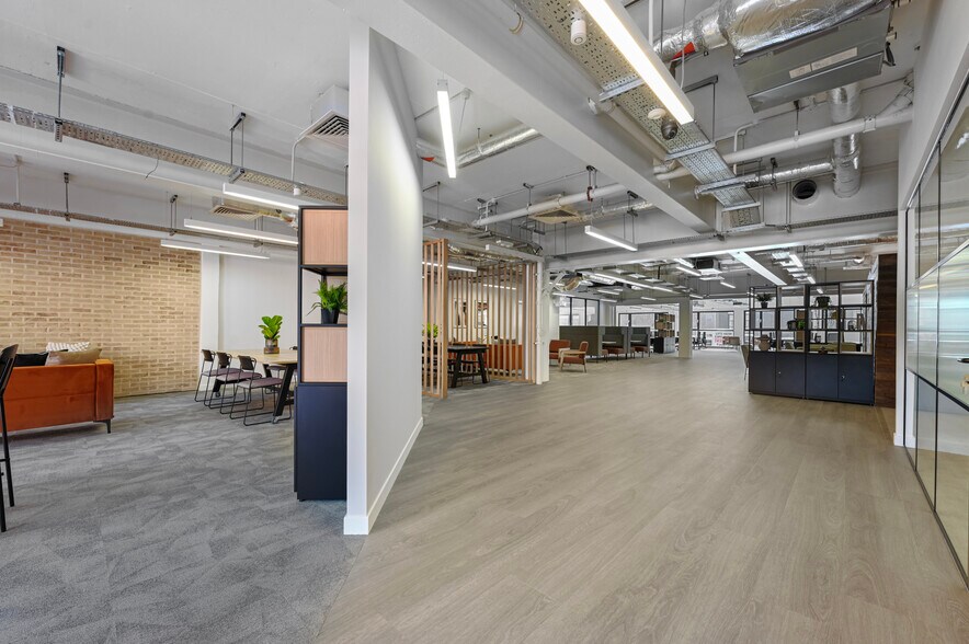 31 Old Nichol St, London for sale - Interior Photo - Image 1 of 1