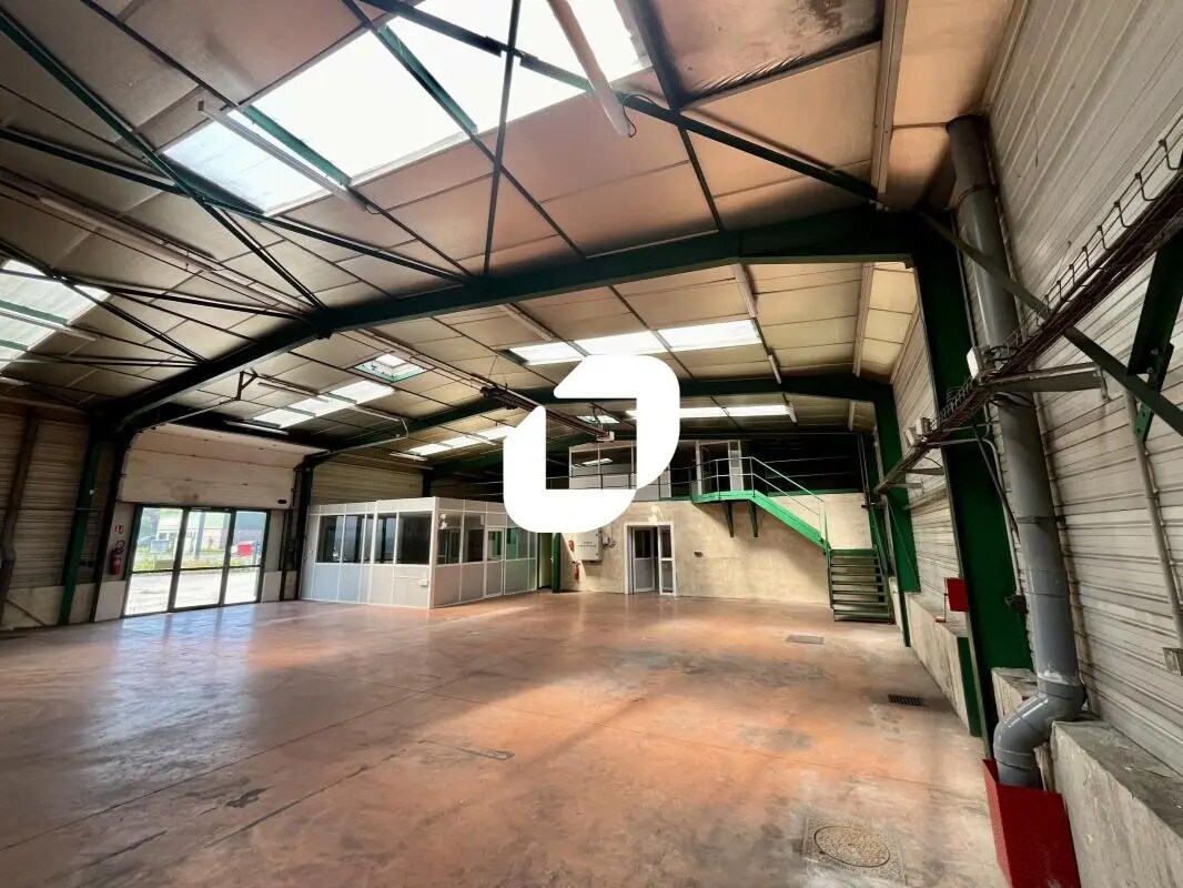 Office in Arnas to rent Interior Photo- Image 1 of 14