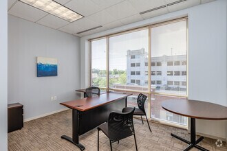 11815 Fountain Way, Newport News, VA to rent Interior Photo- Image 2 of 2