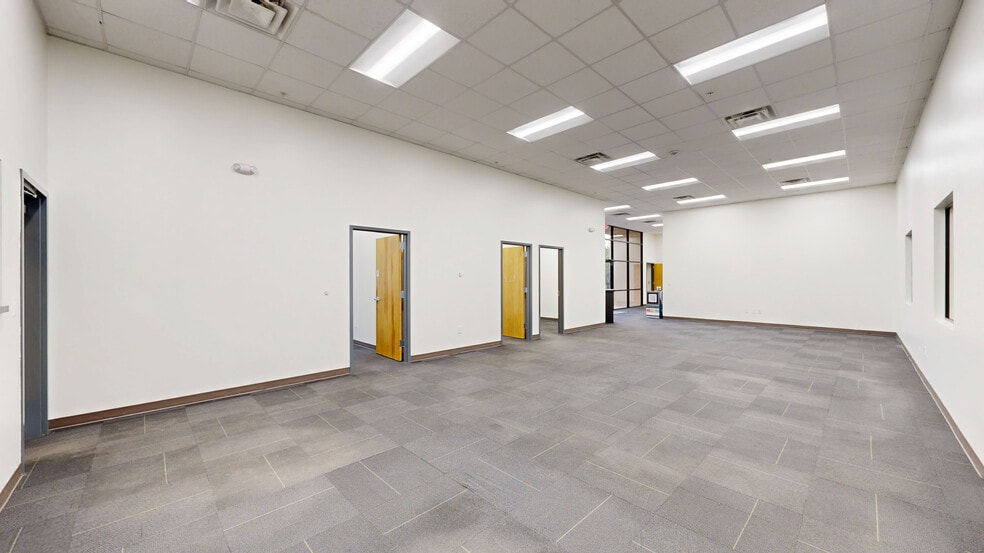 6870 Firstpark Blvd, Lakeland, FL to rent - Matterport 3D Scan - Image 2 of 11