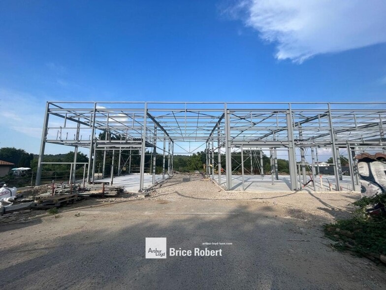 2 Route De Francheville, Chaponost to rent - Construction Photo - Image 2 of 3