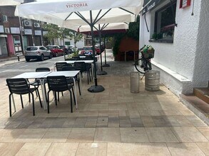 Retail in Torrelodones, Madrid to rent Building Photo- Image 1 of 18