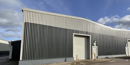 Milnhay Rd, Nottingham to rent Building Photo- Image 1 of 3