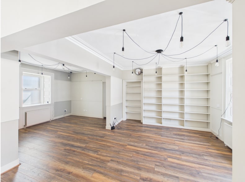 9 Earl Grey St, Mauchline for sale - Interior Photo - Image 2 of 5
