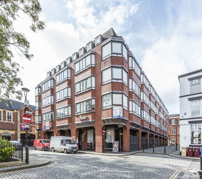 Nelson Sq, Bolton to rent - Primary Photo - Image 1 of 5