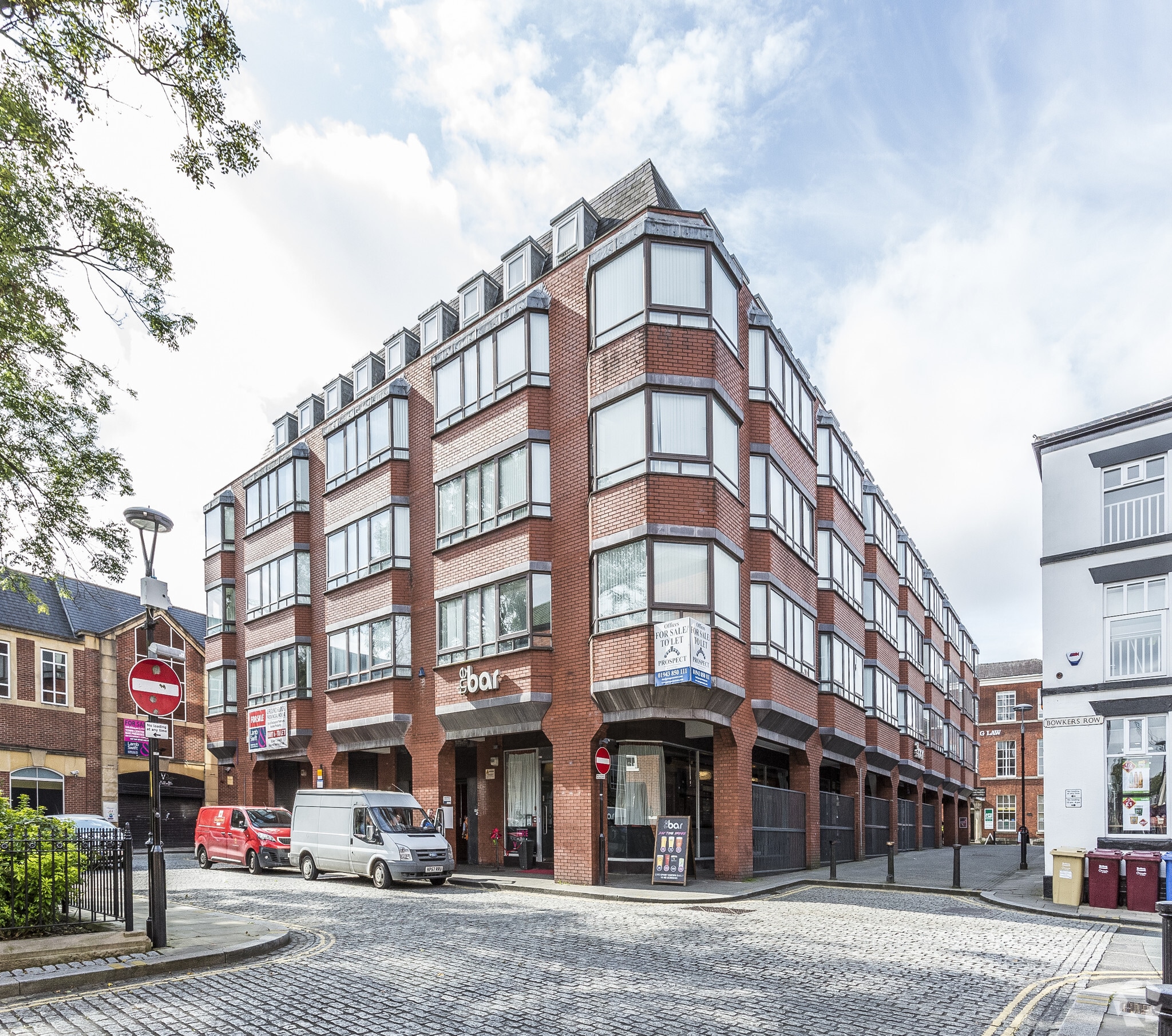 Nelson Sq, Bolton to rent Primary Photo- Image 1 of 6