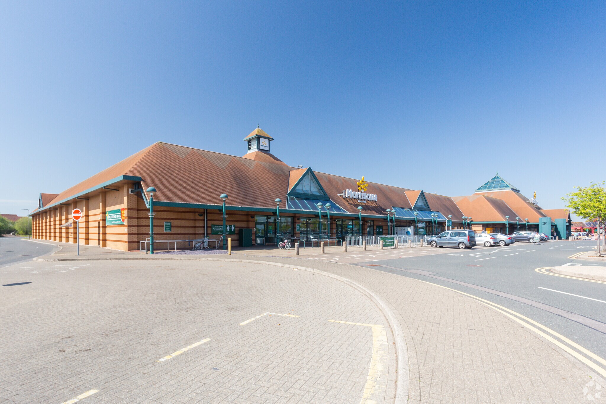 Barnsdale Dr, Milton Keynes for sale Primary Photo- Image 1 of 1