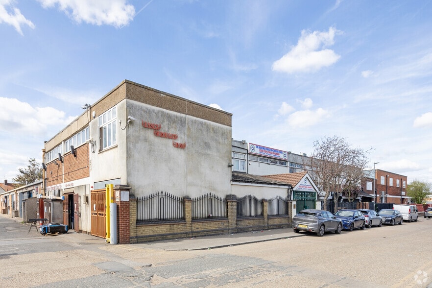 Wantz Rd, Dagenham for sale - Primary Photo - Image 1 of 1