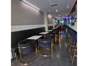 Retail in Barcelona, Barcelona to rent Interior Photo- Image 2 of 3