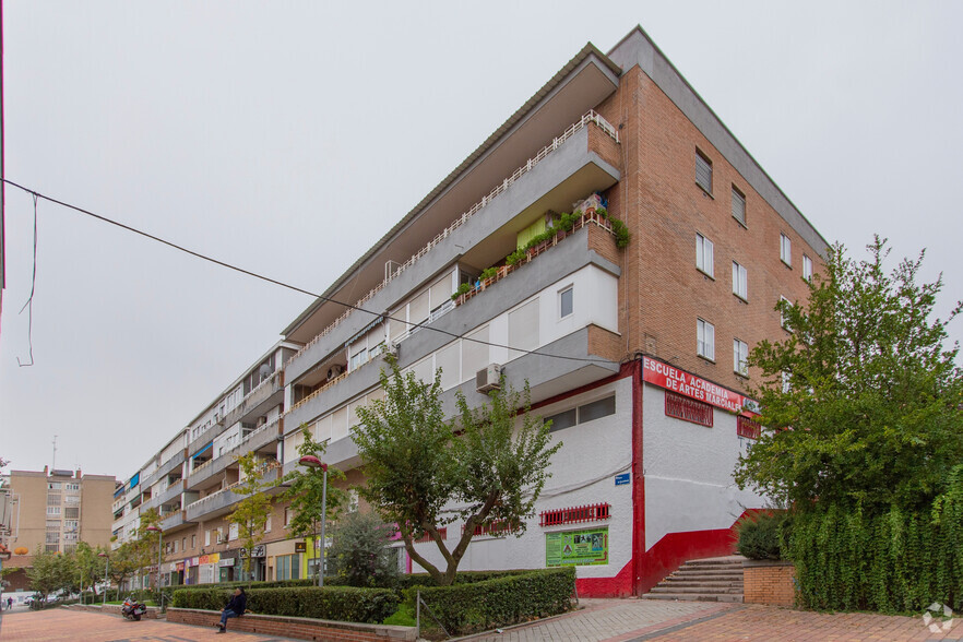 Calle Dinamarca, 8, Fuenlabrada, Madrid for sale - Building Photo - Image 2 of 2