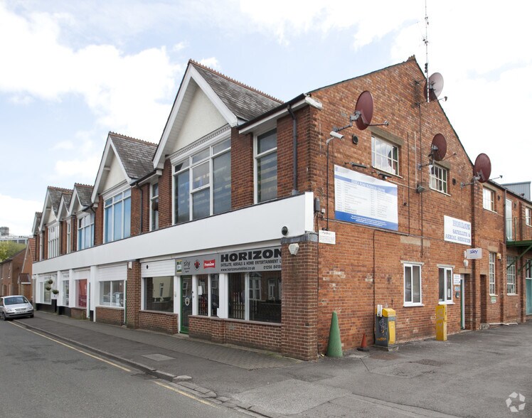 3541 Essex Rd, Basingstoke RG21 7TB