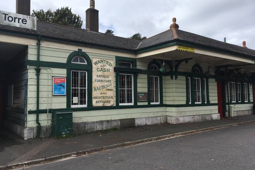 Newton Rd, Torquay to rent - Building Photo - Image 2 of 3