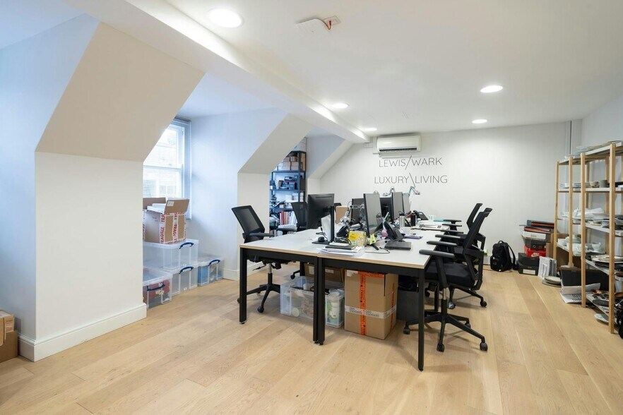 37-39 High Holborn, London to rent - Interior Photo - Image 2 of 33