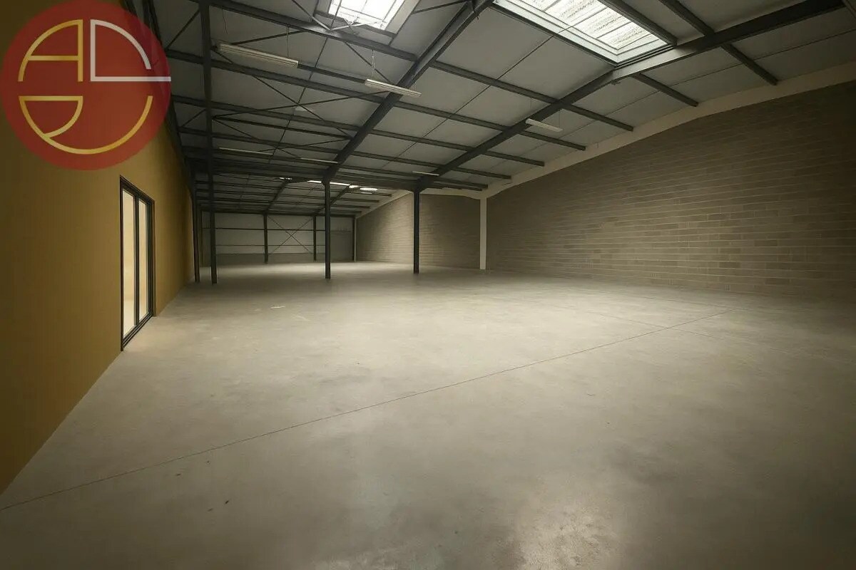Industrial in Fenouillet to rent Building Photo- Image 1 of 7