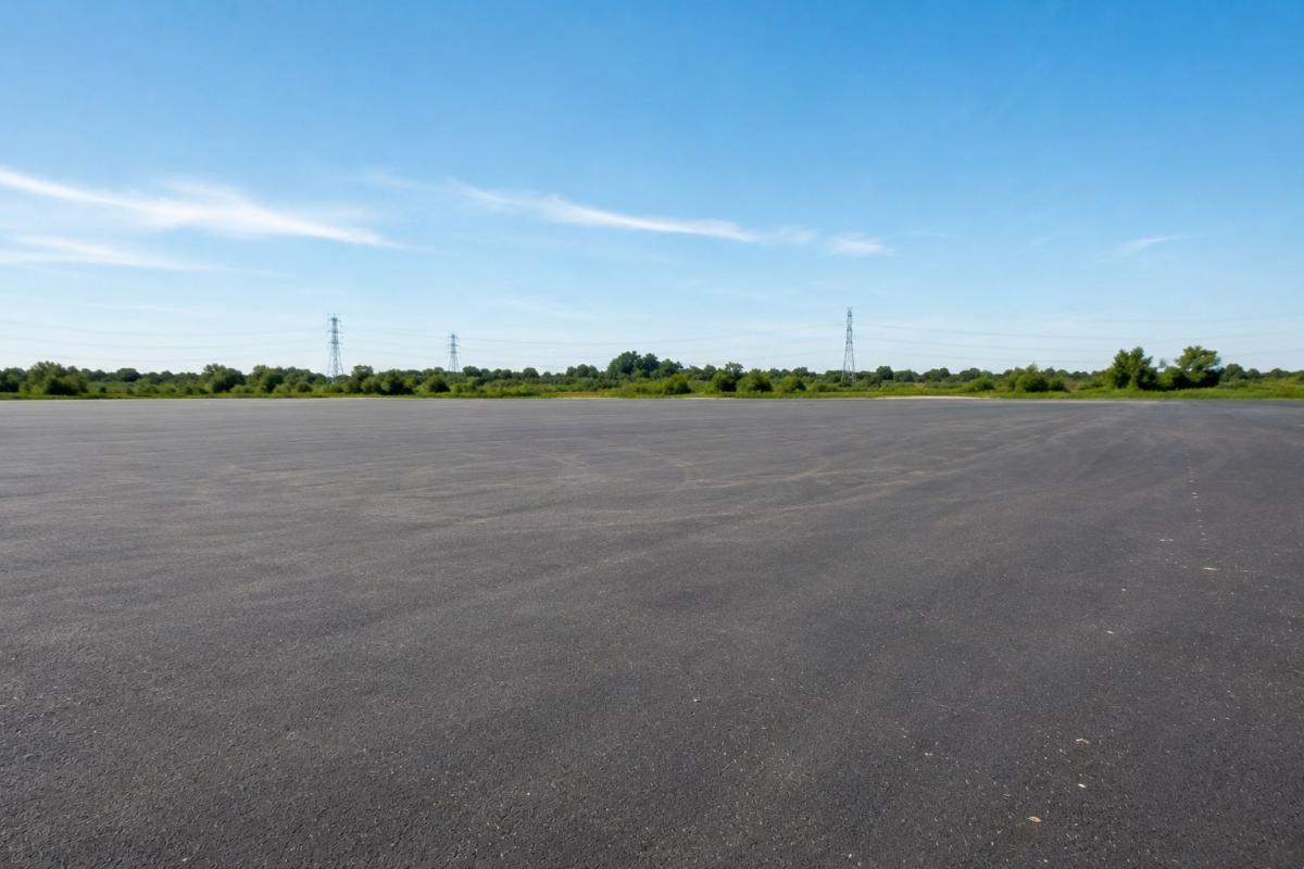 Land in Tournan-en-Brie to rent Site Plan- Image 1 of 2