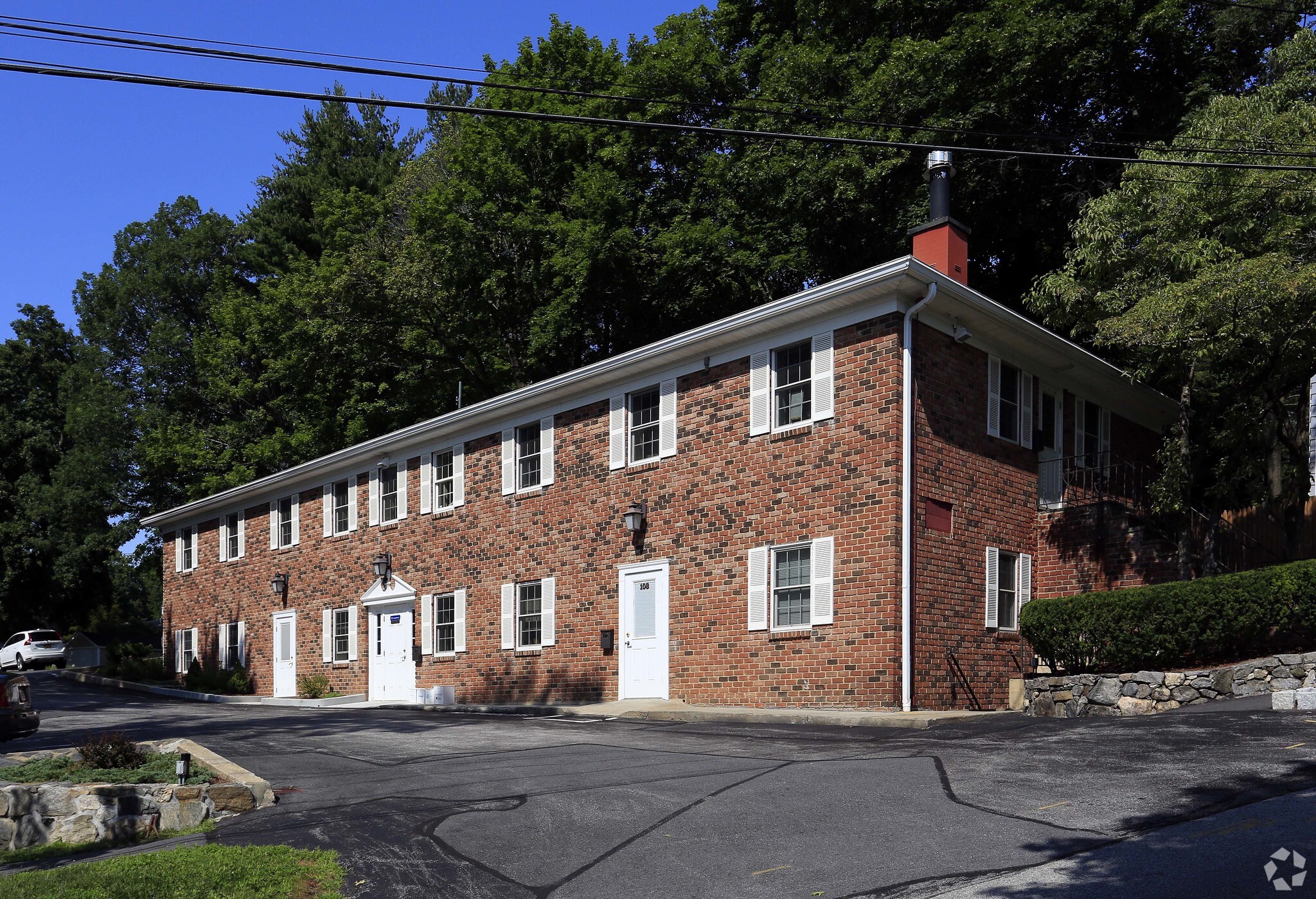 160 N State Rd, Briarcliff Manor, NY for rent Primary Photo- Image 1 of 19