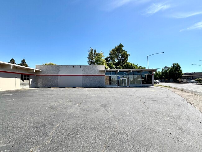 More details for 1012 Commercial St NE, Salem, OR - Retail to Rent