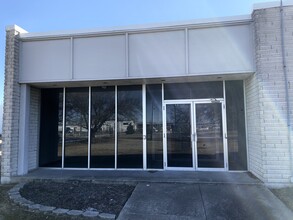 3001 Davis Blvd, Joplin, MO for rent Building Photo- Image 1 of 18