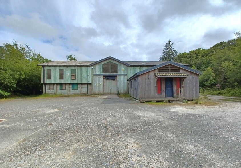 Stoke Rd, Kelly Bray to rent - Primary Photo - Image 1 of 1