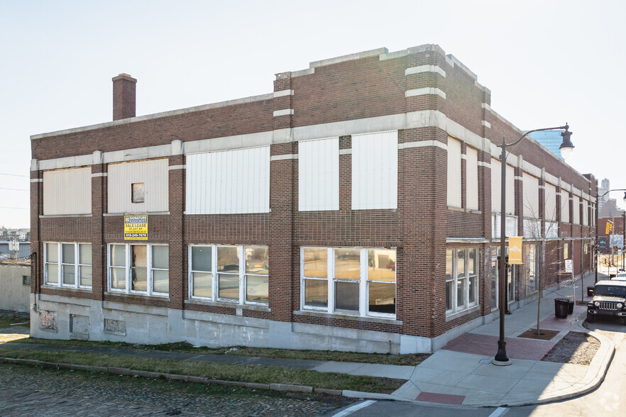 1002 N Summit St, Toledo, OH for rent - Building Photo - Image 2 of 6