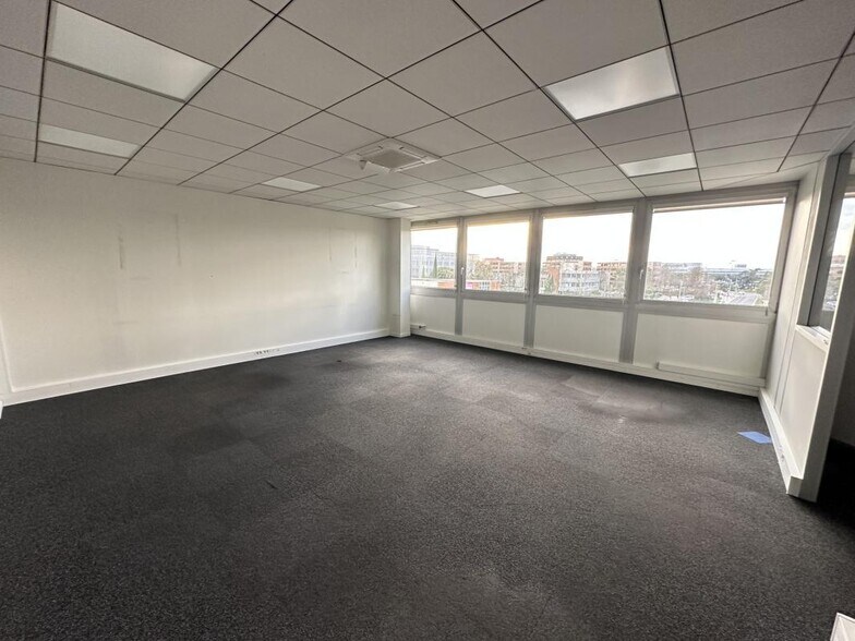 2 Ter Rue Marcel Doret, Blagnac to rent - Interior Photo - Image 2 of 5