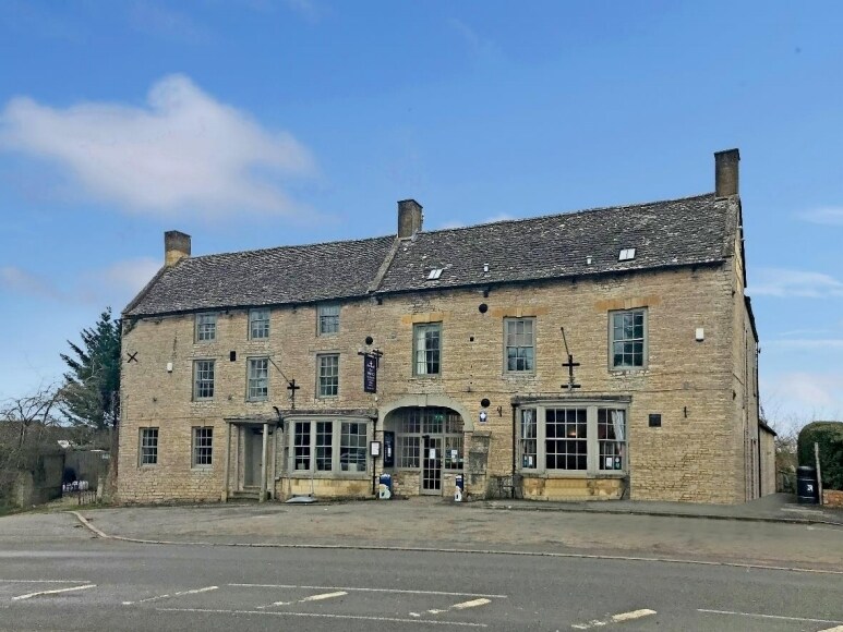 Fosse Way, Halford for sale - Primary Photo - Image 1 of 1