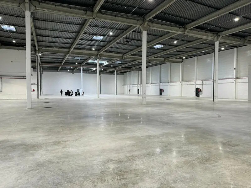 Industrial in Aulnay-sous-Bois to rent Interior Photo- Image 1 of 9