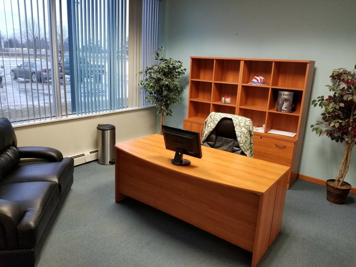 1333 S Schoolhouse Rd, New Lenox, IL to rent Interior Photo- Image 1 of 11