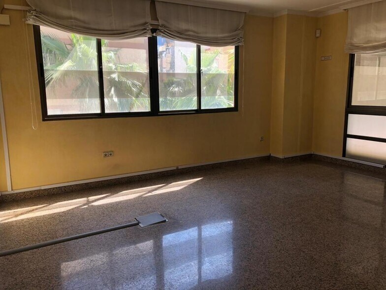 Retail in El Ejido, Almería for sale - Building Photo - Image 2 of 11