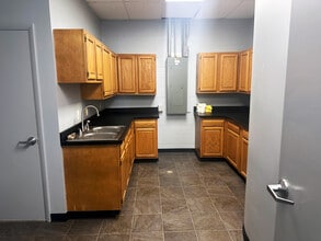 5420-5466 Beckley Rd, Battle Creek, MI to rent Building Photo- Image 2 of 3