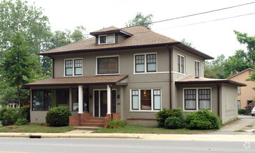 520 Hendersonville Rd, Asheville, NC for rent Primary Photo- Image 1 of 2