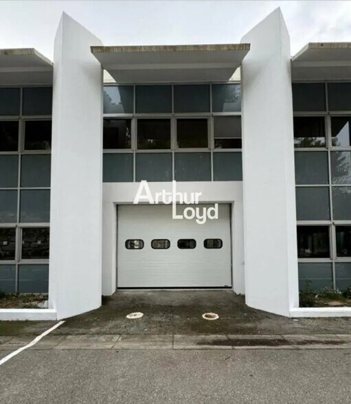 Office in Valbonne to rent - Building Photo - Image 3 of 34