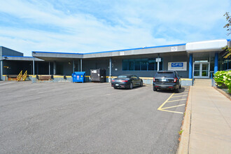 4301 Hwy 7 W, Saint Louis Park, MN for rent Building Photo- Image 1 of 8