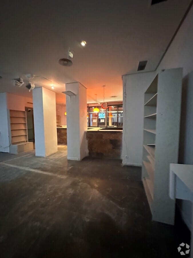 Madrid, MAD 28036 - - - Interior Photo - Image 2 of 7