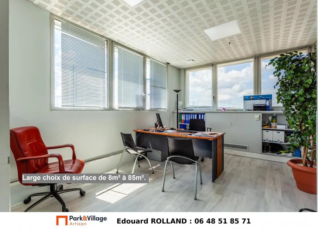 Office in Rillieux-la-Pape to rent Interior Photo- Image 1 of 5