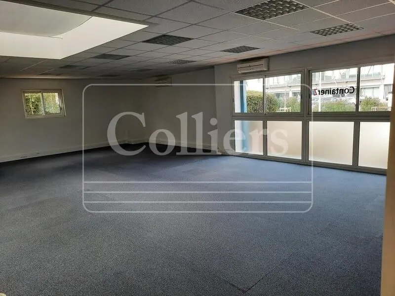Location Bureaux 85 m² - Photo 1