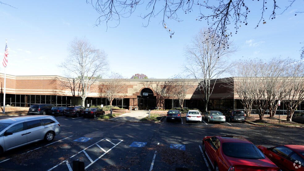 1450-1470 E Parham Rd, Richmond, VA for rent - Building Photo - Image 3 of 7