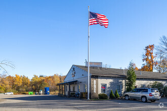 920 Lafayette Rd, Seabrook, NH for rent Interior Photo- Image 1 of 14