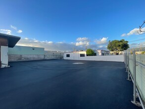 674 Ahua St, Honolulu, HI for rent Building Photo- Image 2 of 3