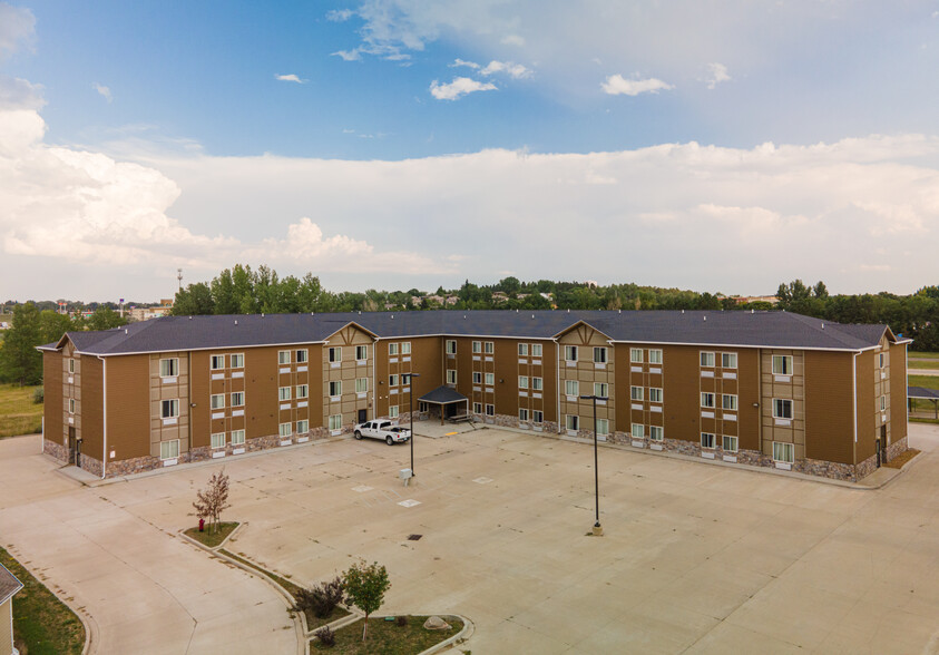 1167 14th St W, Dickinson, ND for sale - Primary Photo - Image 1 of 1