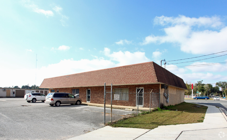 1720 N Pace Blvd, Pensacola, FL for sale - Building Photo - Image 2 of 19