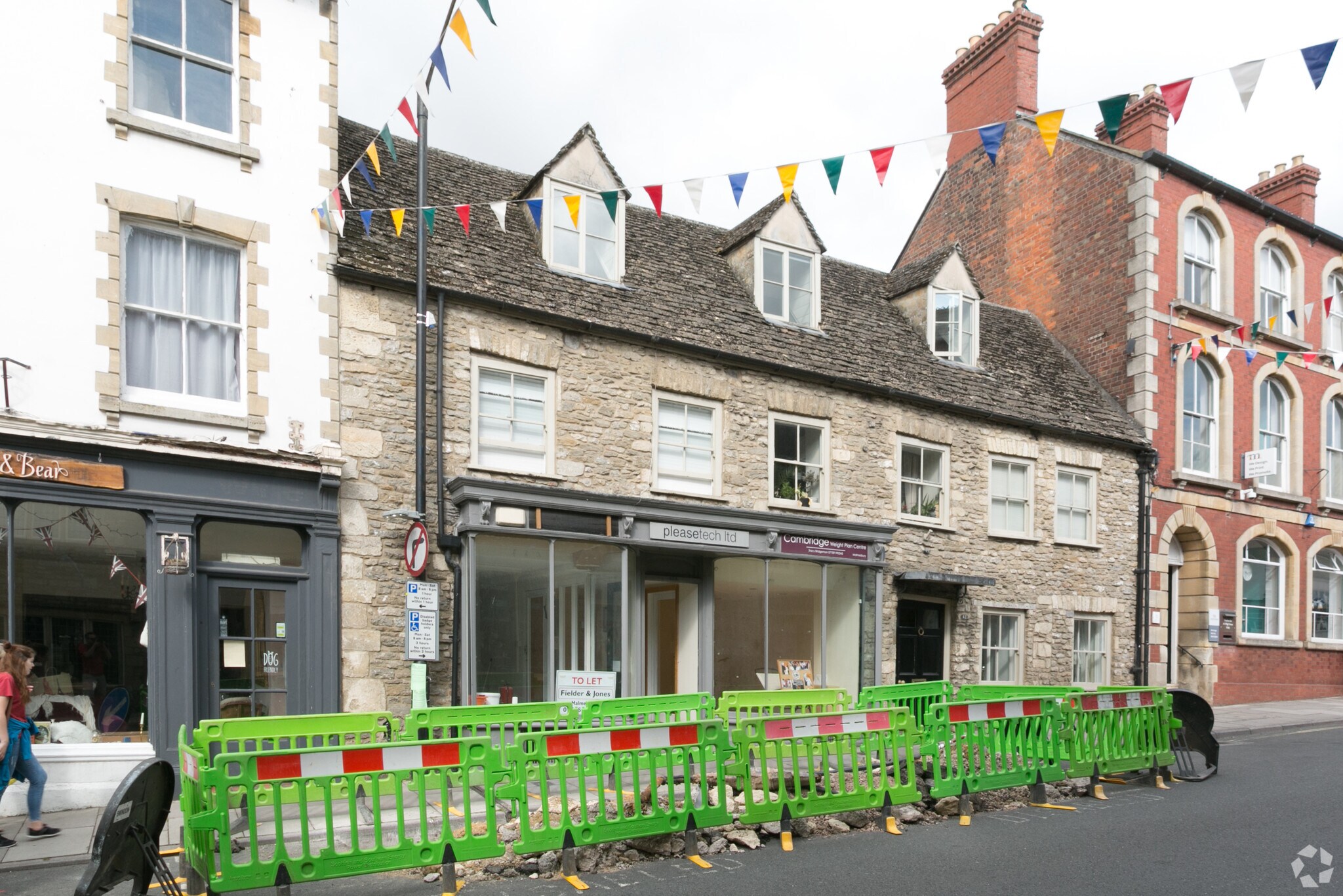 43 High St, Malmesbury to rent Primary Photo- Image 1 of 3