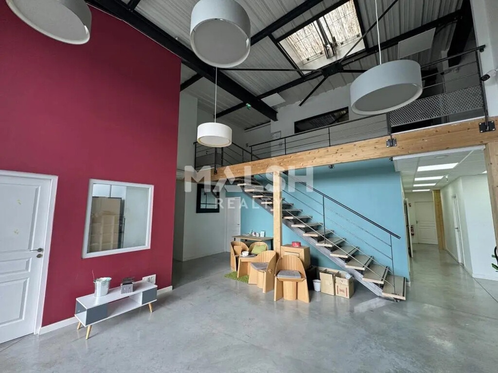 Location Commerce 559 m² - Photo 1