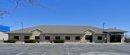 1325 S Broadway, De Pere, WI for rent Building Photo- Image 1 of 3