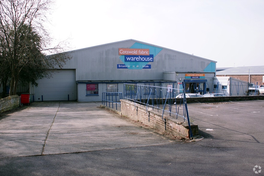 5 Tewkesbury Rd, Cheltenham to rent - Building Photo - Image 3 of 4