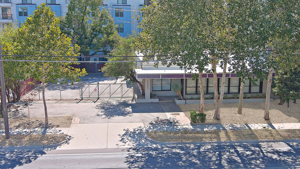 1621 E 7th St, Austin, TX for rent - Building Photo - Image 2 of 6