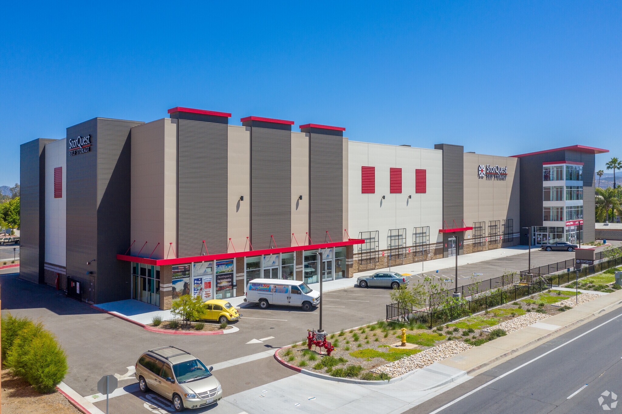 220 W Mission Ave, Escondido, CA to rent Building Photo- Image 1 of 7