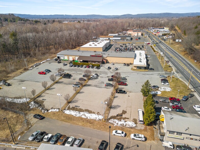 99 Springfield Rd, Westfield, MA for rent - Building Photo - Image 3 of 30