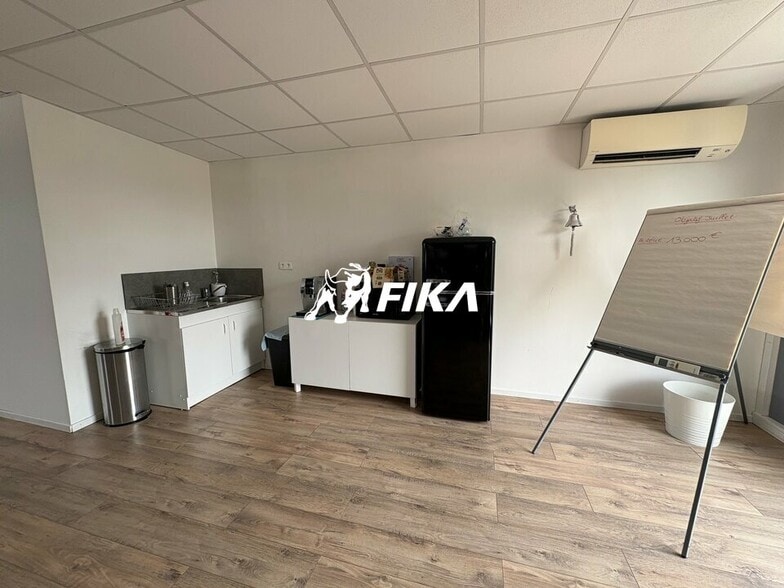 98 Route De Fronton, Fonbeauzard to rent - Interior Photo - Image 3 of 4